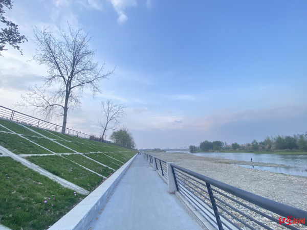 股票配资股 防洪+景观双功能设计，成都新津1.25公里堤防工程建成